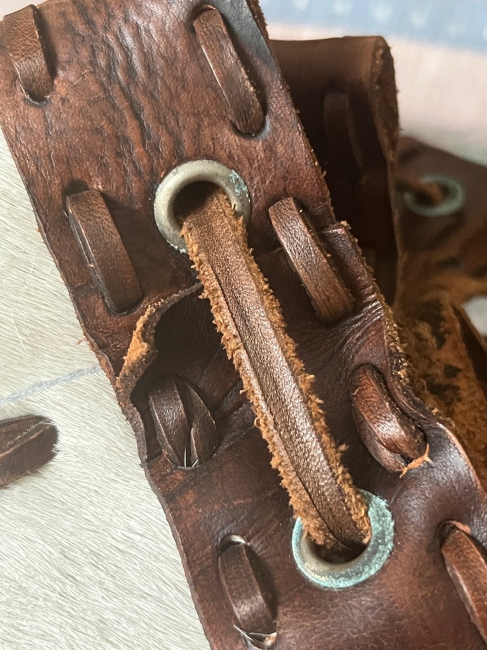 👜 Leather Cowhide Backpack – Vintage Style - Picture 16 of 17